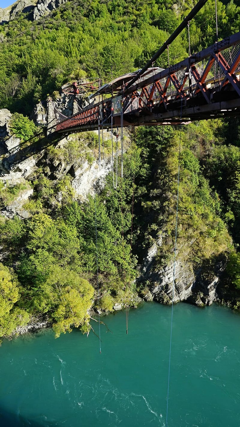 Bungee jumping